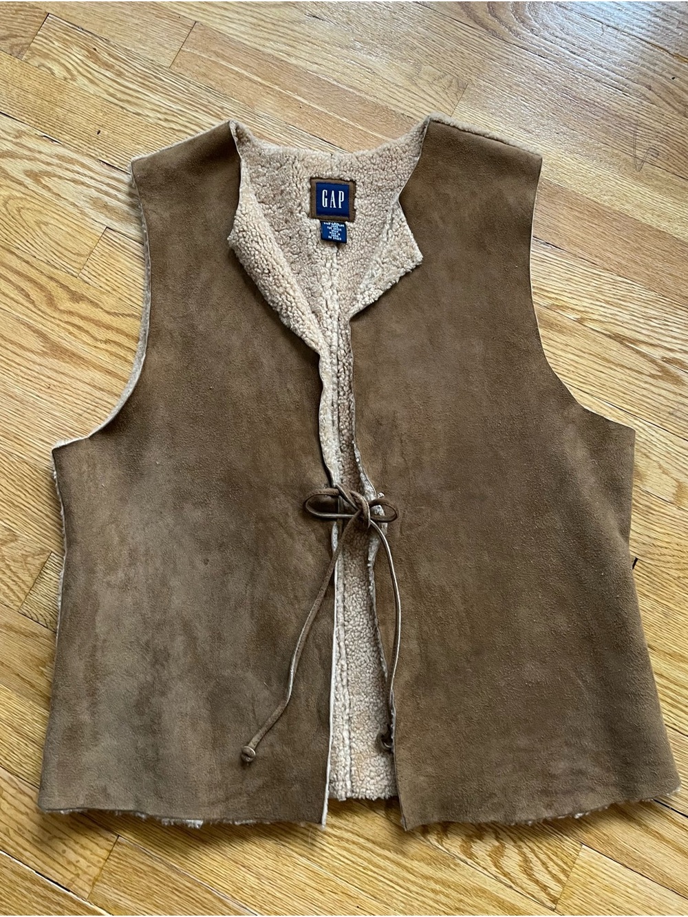 GAP Real Shearling lamb Suede Vest Sz L EUC